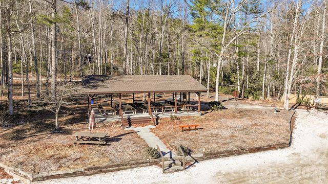1971 Swiss Pine Lake Drive, Spruce Pine, NC 28777