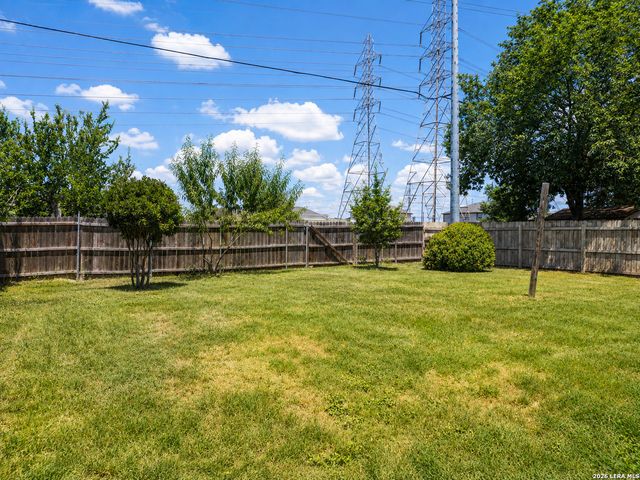 4107 MISTFLOWER DR, Converse, TX 78109