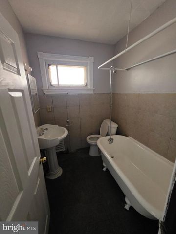 257 HIGHLAND AVE, Trenton, NJ 08618