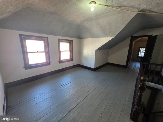 257 HIGHLAND AVE, Trenton, NJ 08618
