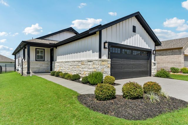 106 Kitty Hawk RD, Georgetown, TX 78633