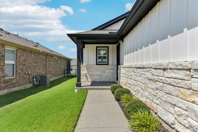 106 Kitty Hawk RD, Georgetown, TX 78633