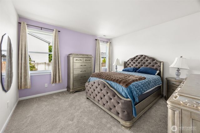 5594 157th Ave Ct E, Sumner, WA 98390