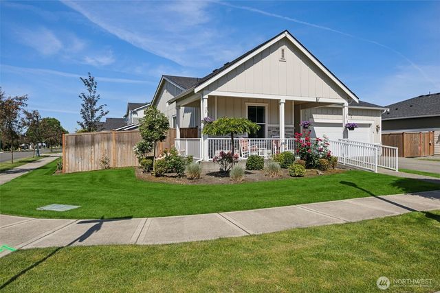 5594 157th Ave Ct E, Sumner, WA 98390