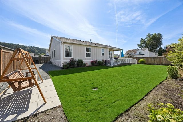 5594 157th Ave Ct E, Sumner, WA 98390