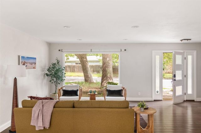 5313 Harvest LN, Austin, TX 78745