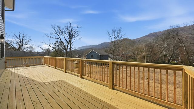 5205 Tennessee Avenue, Chattanooga, TN 37409