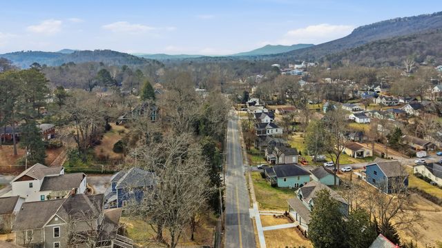 5205 Tennessee Avenue, Chattanooga, TN 37409