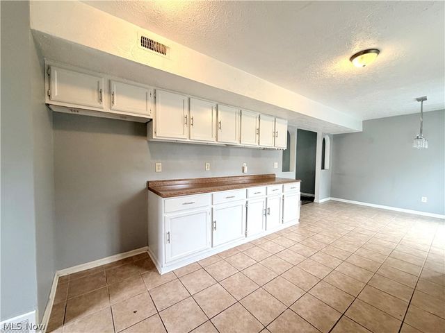 2107 Randall Street, Lorain, OH 44052