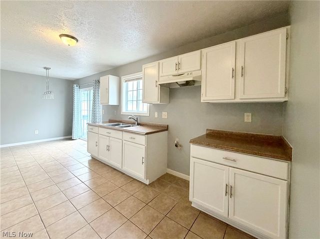 2107 Randall Street, Lorain, OH 44052