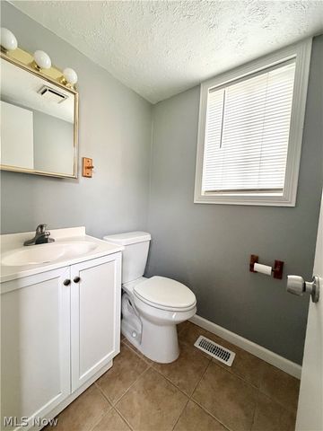 2107 Randall Street, Lorain, OH 44052