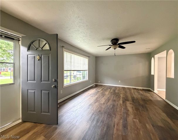 2107 Randall Street, Lorain, OH 44052