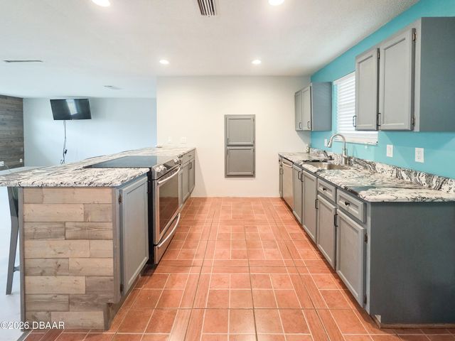 2601 S Peninsula Drive, Daytona Beach, FL 32118