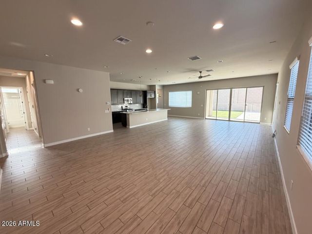 18942 W LAUREL Lane, Surprise, AZ 85388