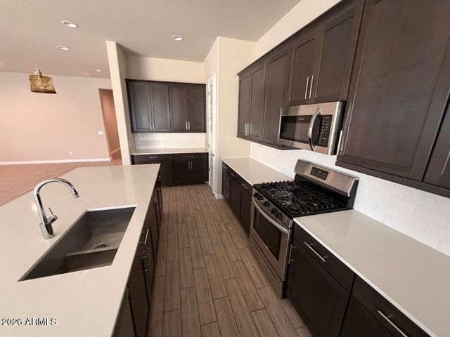 18942 W LAUREL Lane, Surprise, AZ 85388