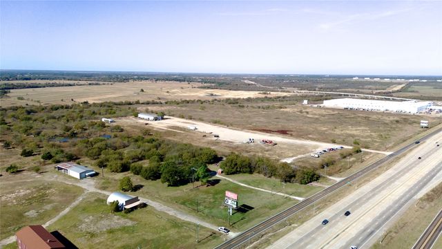 5600 S Interstate Hwy 45 W S, Corsicana, TX 75109