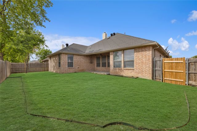 5828 Caballo Street, Fort Worth, TX 76179
