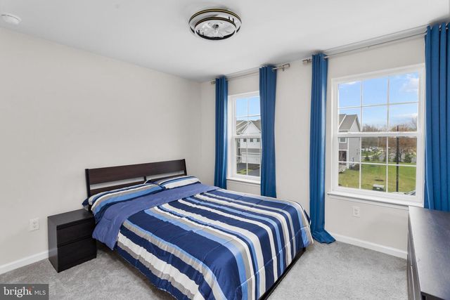 34 MARION AVE, Bordentown, NJ 08505