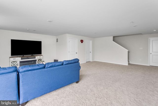 34 MARION AVE, Bordentown, NJ 08505