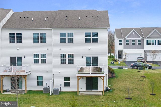 34 MARION AVE, Bordentown, NJ 08505