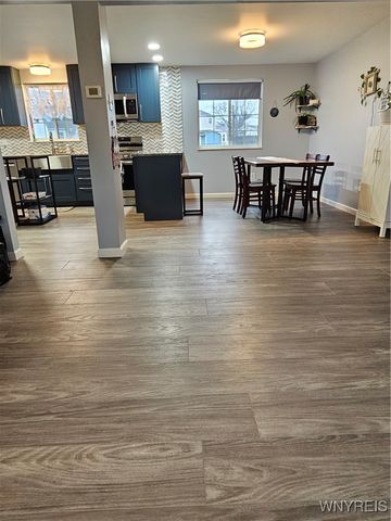 33 Vermont Place, West Seneca, NY 14224