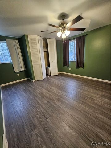 33 Vermont Place, West Seneca, NY 14224