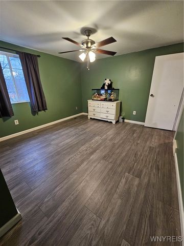 33 Vermont Place, West Seneca, NY 14224