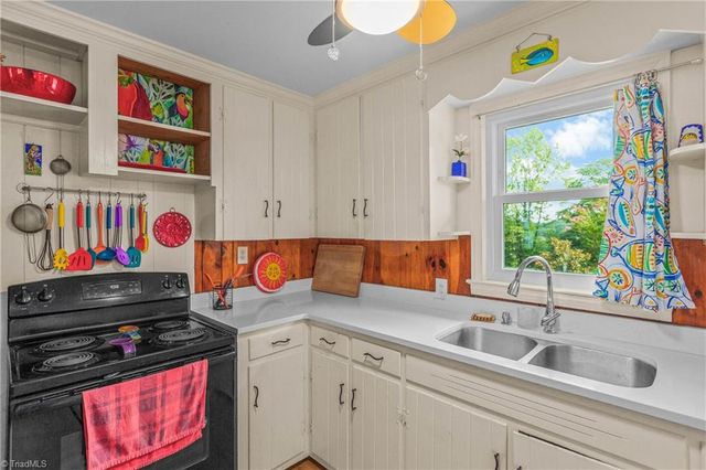 4531 Chantilly Lane, Winston-salem, NC 27106