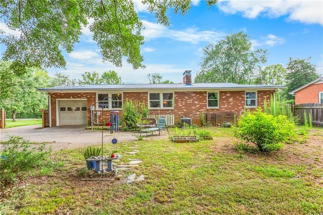 4531 Chantilly Lane, Winston-salem, NC 27106