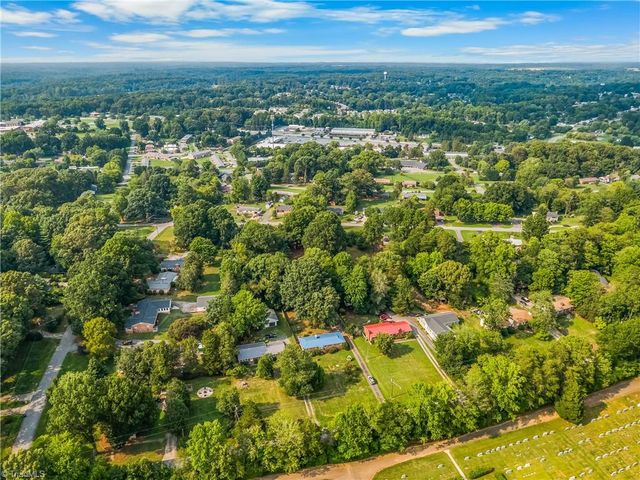 4531 Chantilly Lane, Winston-salem, NC 27106