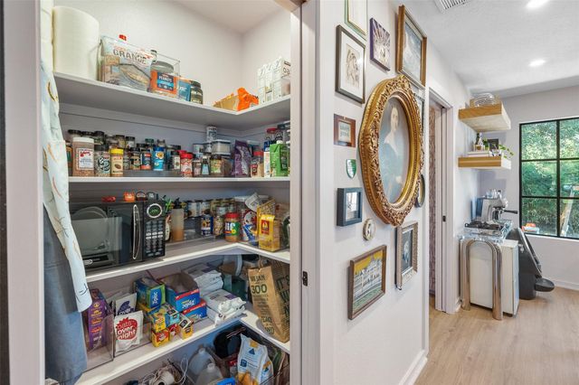 805 E 36th Street, Houston, TX 77022