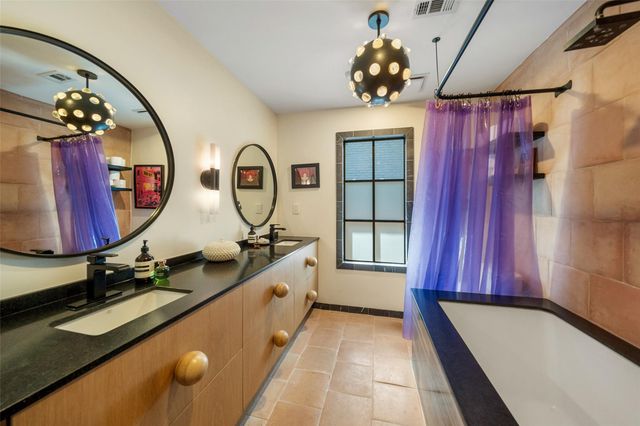 805 E 36th Street, Houston, TX 77022