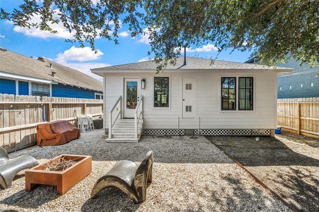 805 E 36th Street, Houston, TX 77022