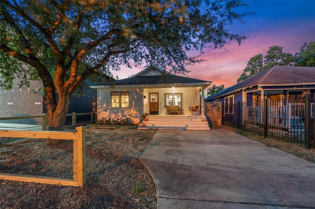 805 E 36th Street, Houston, TX 77022