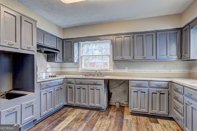 3177 Harris Drive, East Point, GA 30344