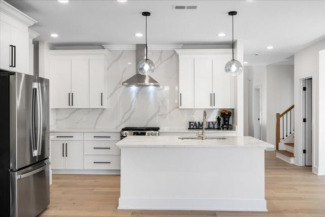 1069 Squirrel Nest Lane, Lexington, KY 40509