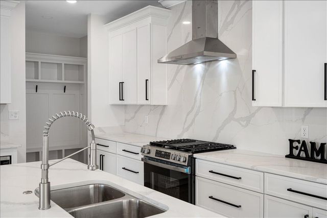 1069 Squirrel Nest Lane, Lexington, KY 40509