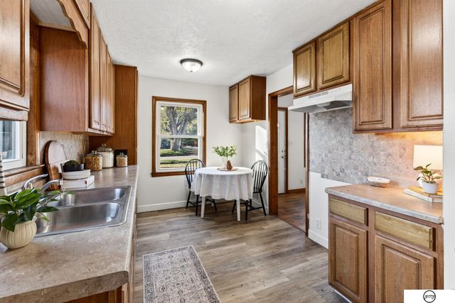 208 E 23rd Avenue, Bellevue, NE 68005