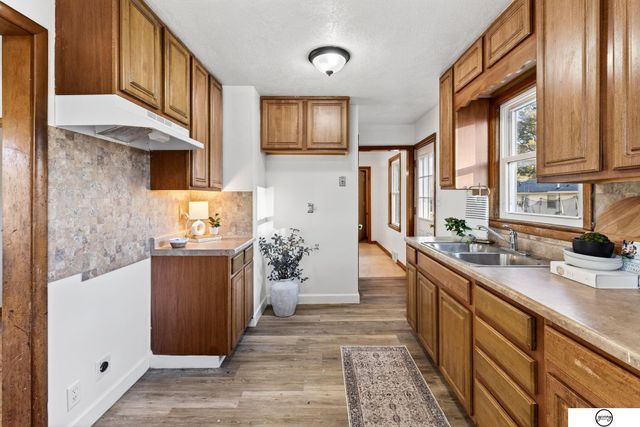 208 E 23rd Avenue, Bellevue, NE 68005