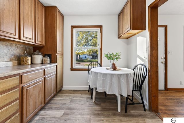 208 E 23rd Avenue, Bellevue, NE 68005