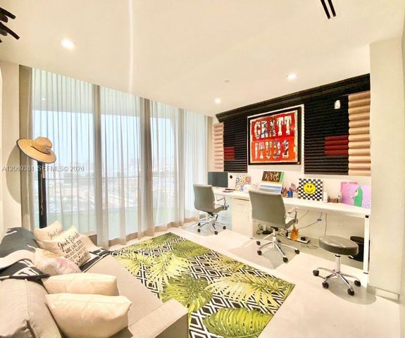 16901 Collins Avenue 701, Sunny Isles Beach, FL 33160