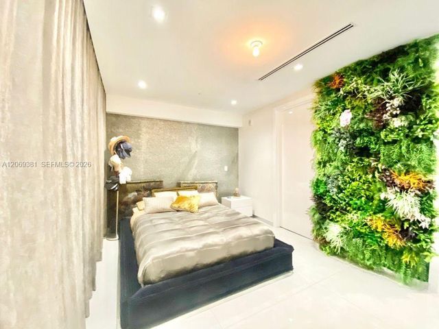 16901 Collins Avenue 701, Sunny Isles Beach, FL 33160
