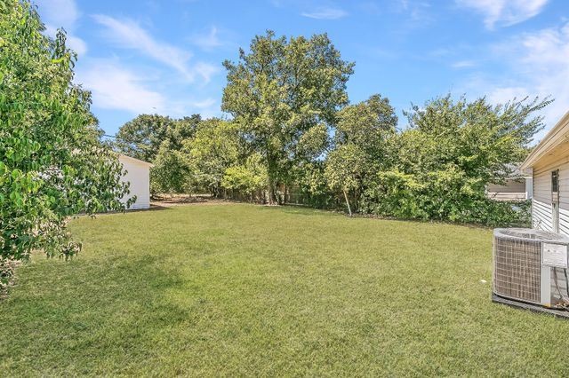 5729 Wellesley Avenue, Fort Worth, TX 76107