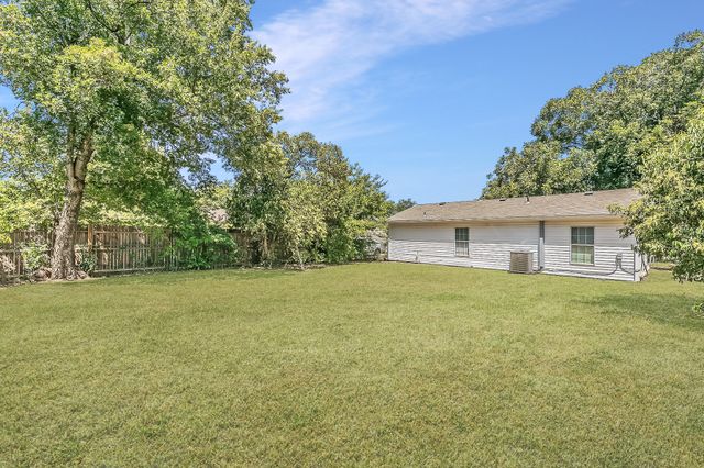 5729 Wellesley Avenue, Fort Worth, TX 76107
