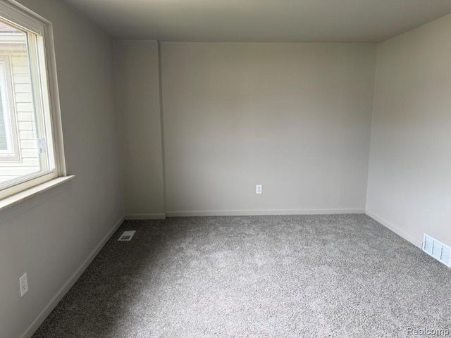 20934 Hunt, Roseville, MI 48066