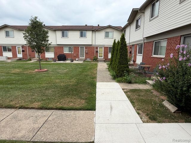 20934 Hunt, Roseville, MI 48066