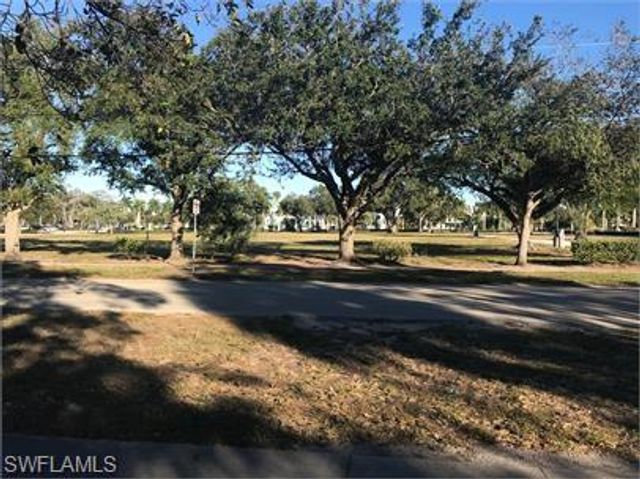 2304 Grand AVE, Fort Myers, FL 33901