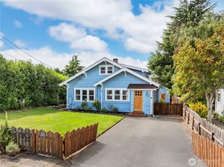 3002 Locust Avenue W, University Place, WA 98466