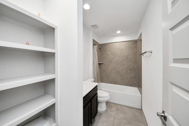 29402 Hoelzen Hollow Drive, Katy, TX 77494