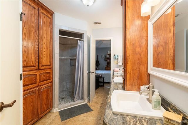 215 W 17th Street, San Juan, TX 78589